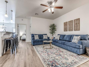 Blue Oasis Home - 7 Beds